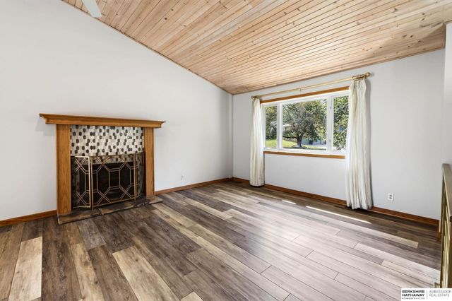 6523 S 137 Circle, Omaha, NE 68137