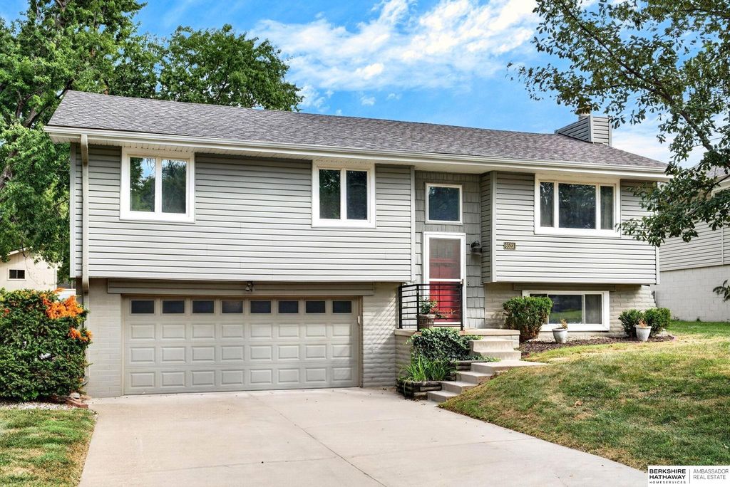 6523 S 137 Circle, Omaha, NE 68137