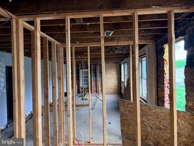 1113-1115 UPLAND ST, Chester, PA 19013