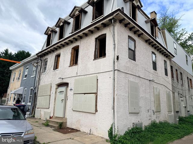 1113-1115 UPLAND ST, Chester, PA 19013