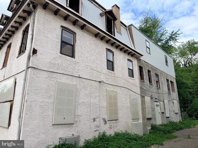 1113-1115 UPLAND ST, Chester, PA 19013