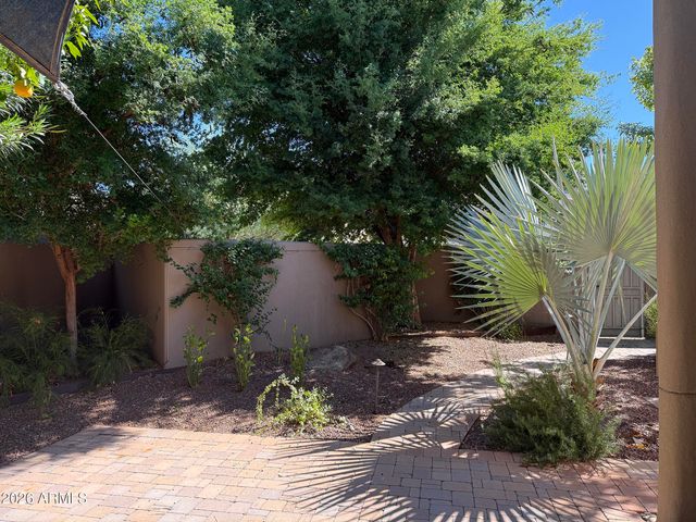 3302 E CAMPBELL Avenue 9, Phoenix, AZ 85018