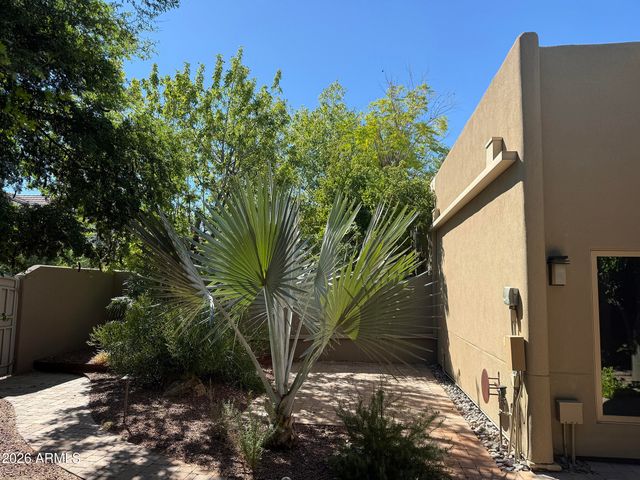 3302 E CAMPBELL Avenue 9, Phoenix, AZ 85018