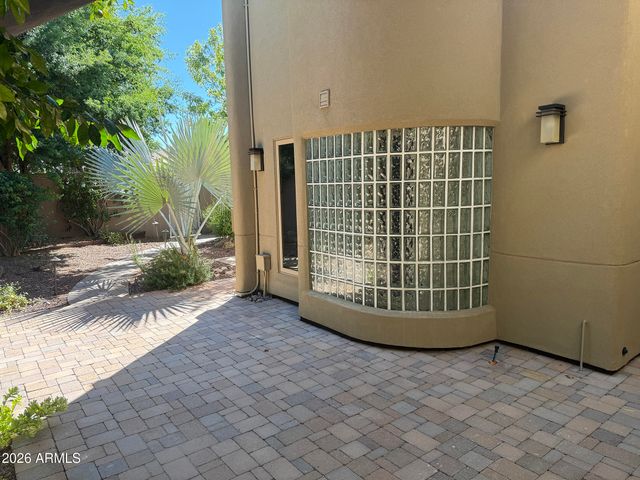 3302 E CAMPBELL Avenue 9, Phoenix, AZ 85018