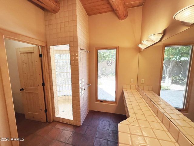 3302 E CAMPBELL Avenue 9, Phoenix, AZ 85018