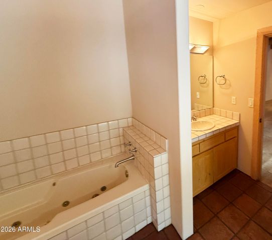 3302 E CAMPBELL Avenue 9, Phoenix, AZ 85018
