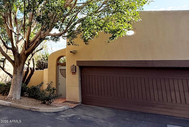 3302 E CAMPBELL Avenue 9, Phoenix, AZ 85018