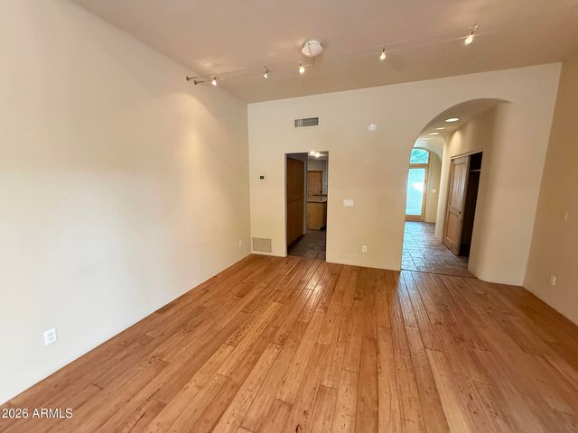 3302 E CAMPBELL Avenue 9, Phoenix, AZ 85018