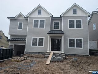 265 Adams Avenue, River Edge, NJ 07661