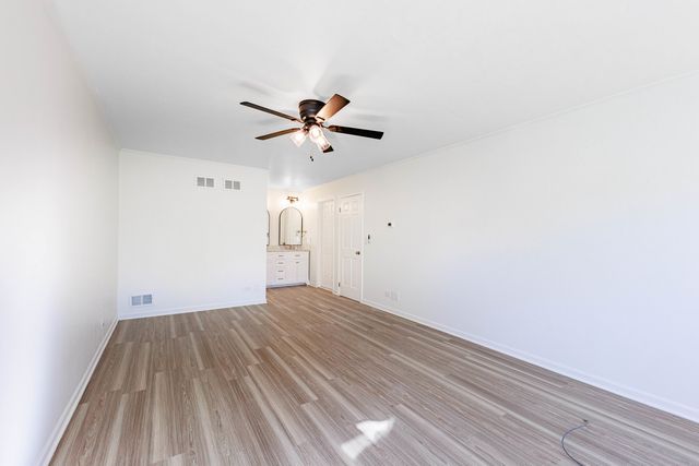 1224 W Whytecliff Road, Palatine, IL 60067