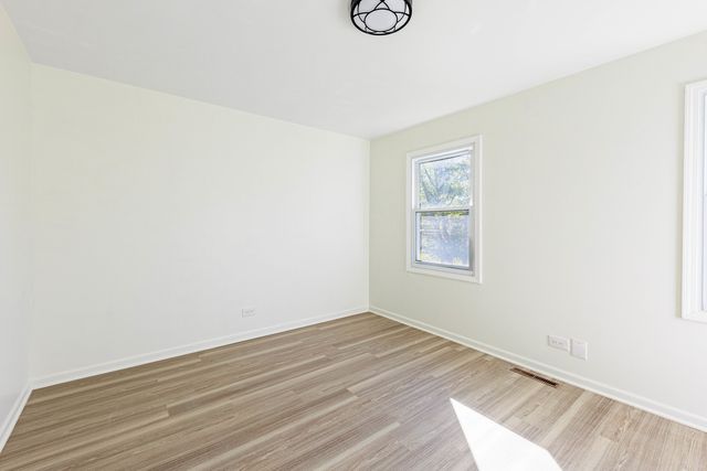 1224 W Whytecliff Road, Palatine, IL 60067