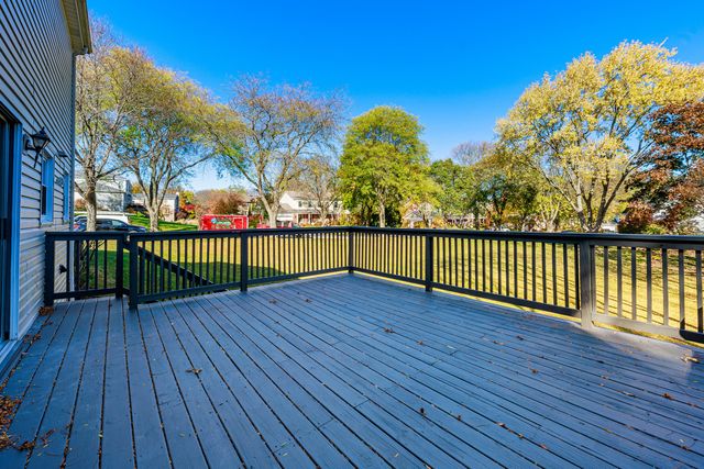 1224 W Whytecliff Road, Palatine, IL 60067