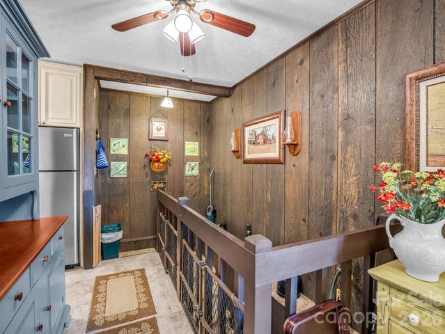 12 Chippewa Trail, Black Mountain, NC 28711