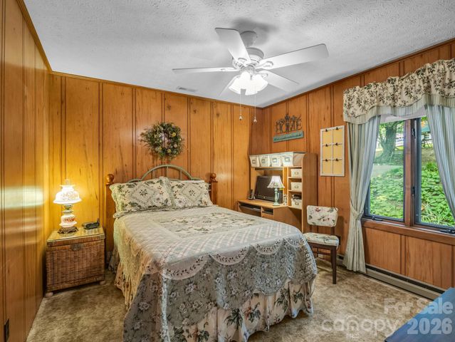 12 Chippewa Trail, Black Mountain, NC 28711