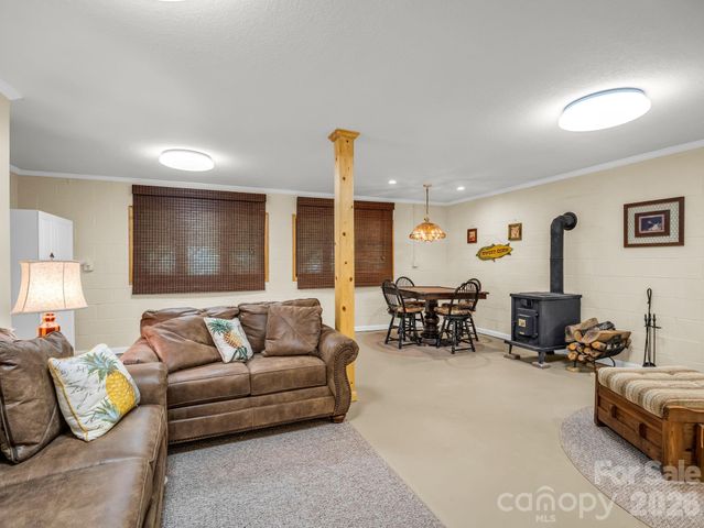 12 Chippewa Trail, Black Mountain, NC 28711
