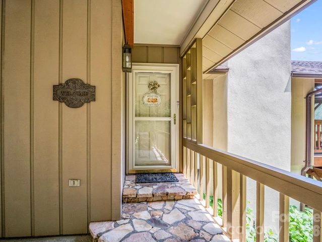 12 Chippewa Trail, Black Mountain, NC 28711