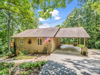 12 Chippewa Trail, Black Mountain, NC 28711