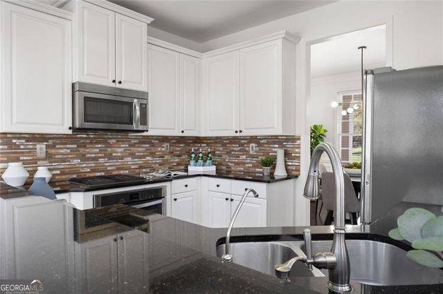 1972 Barrett Knoll Circle NW, Kennesaw, GA 30152