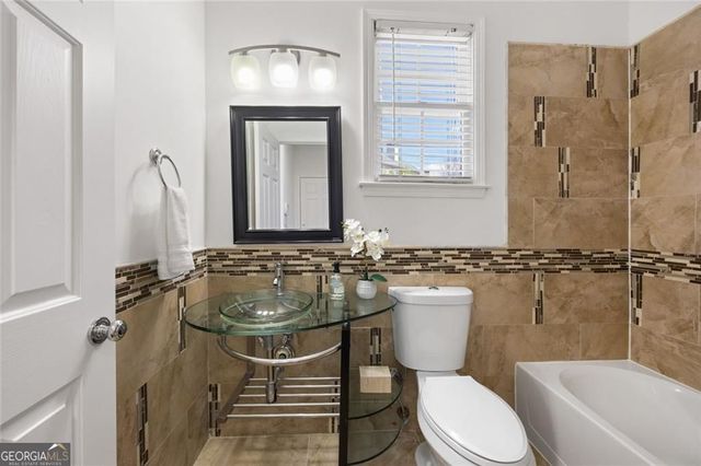 1972 Barrett Knoll Circle NW, Kennesaw, GA 30152