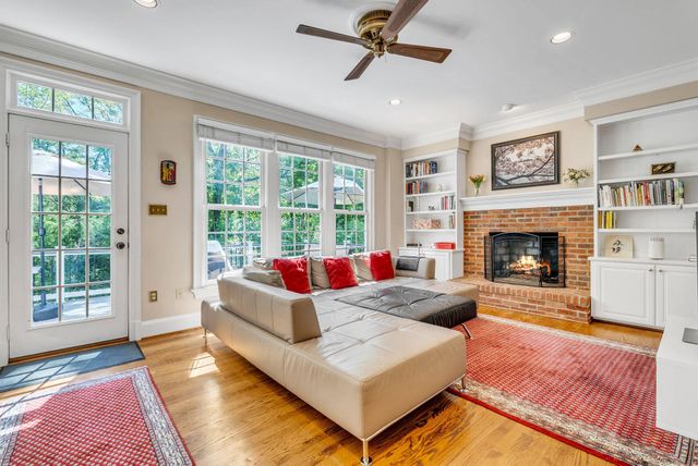 8308 COMANCHE CT, Bethesda, MD 20817