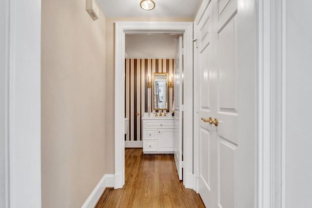8308 COMANCHE CT, Bethesda, MD 20817
