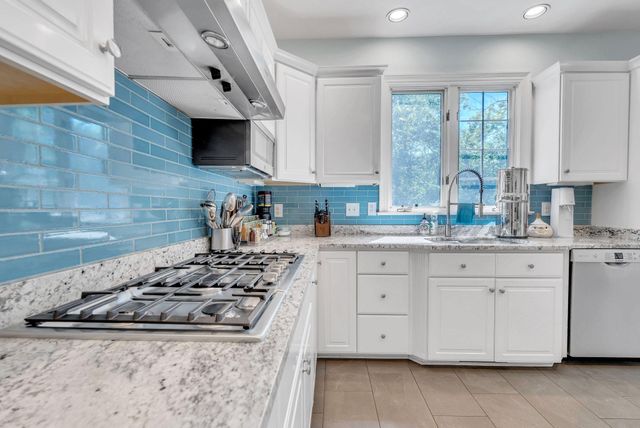 8308 COMANCHE CT, Bethesda, MD 20817