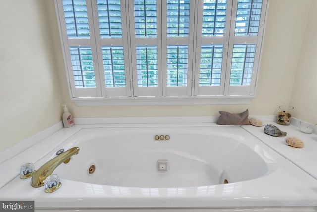 8308 COMANCHE CT, Bethesda, MD 20817