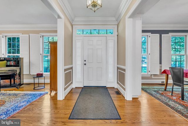 8308 COMANCHE CT, Bethesda, MD 20817