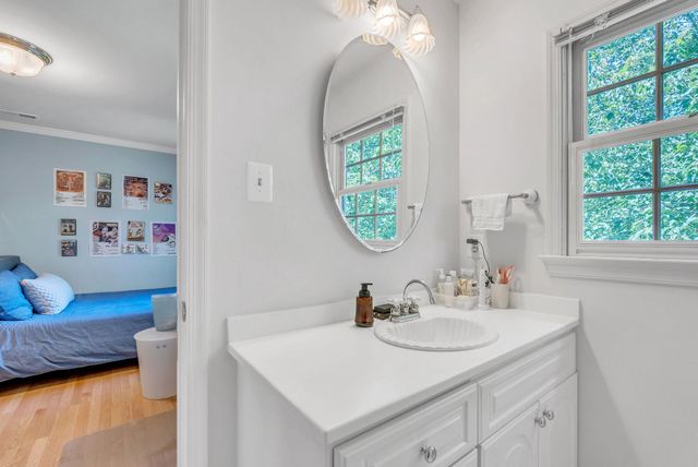 8308 COMANCHE CT, Bethesda, MD 20817
