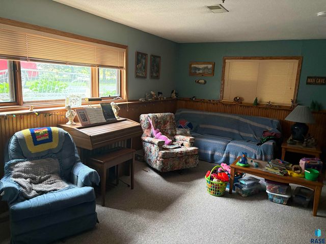3342 Aspen Ave Avenue, Brookings, SD 57006