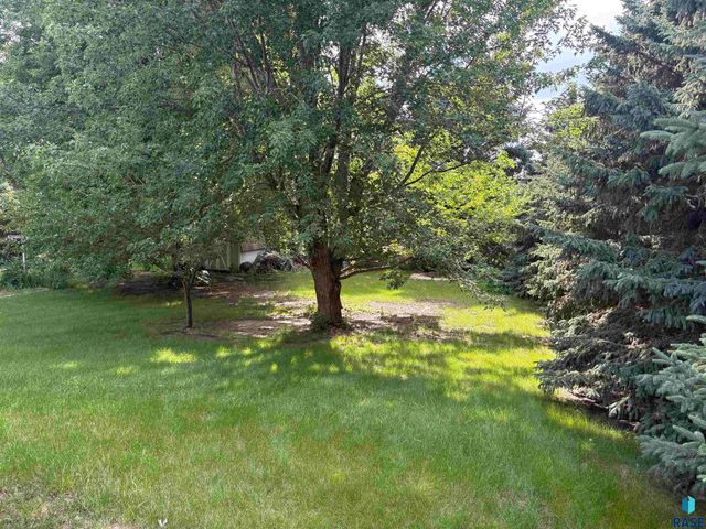 3342 Aspen Ave Avenue, Brookings, SD 57006
