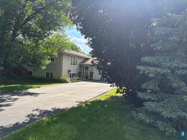 3342 Aspen Ave Avenue, Brookings, SD 57006
