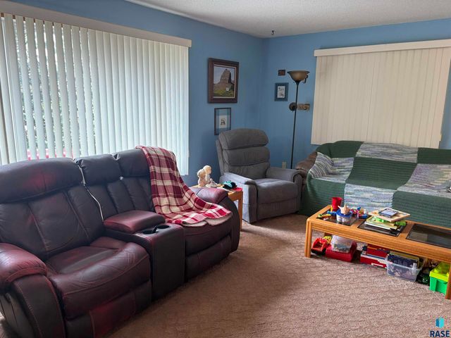 3342 Aspen Ave Avenue, Brookings, SD 57006