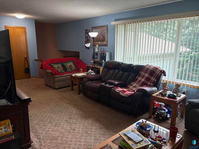 3342 Aspen Ave Avenue, Brookings, SD 57006