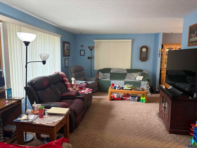 3342 Aspen Ave Avenue, Brookings, SD 57006
