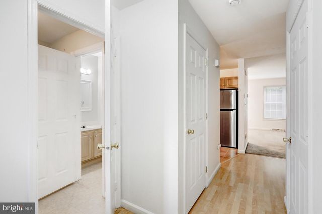 300 ELMSHIRE DR, Lancaster, PA 17603