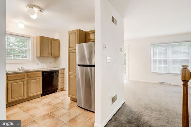 300 ELMSHIRE DR, Lancaster, PA 17603
