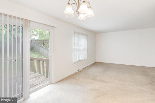 300 ELMSHIRE DR, Lancaster, PA 17603