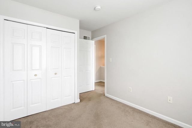 300 ELMSHIRE DR, Lancaster, PA 17603