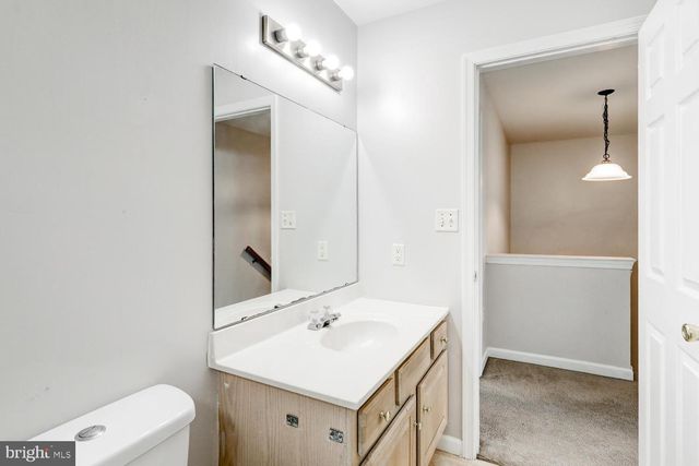 300 ELMSHIRE DR, Lancaster, PA 17603