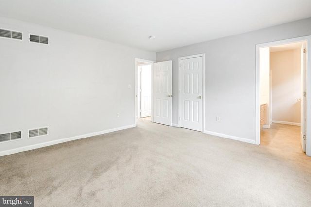 300 ELMSHIRE DR, Lancaster, PA 17603