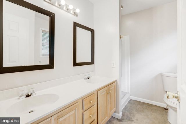 300 ELMSHIRE DR, Lancaster, PA 17603