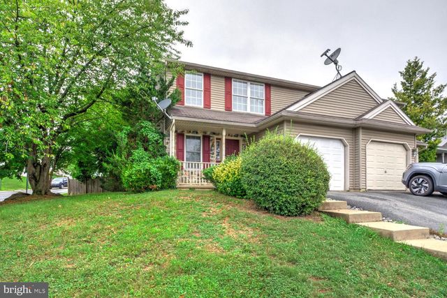 300 ELMSHIRE DR, Lancaster, PA 17603