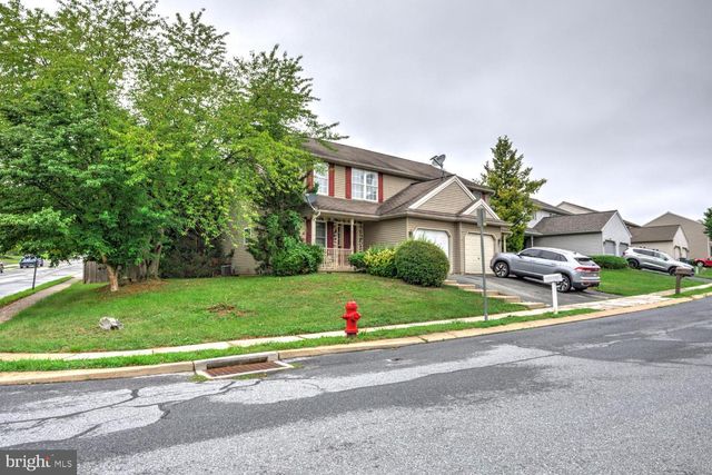 300 ELMSHIRE DR, Lancaster, PA 17603