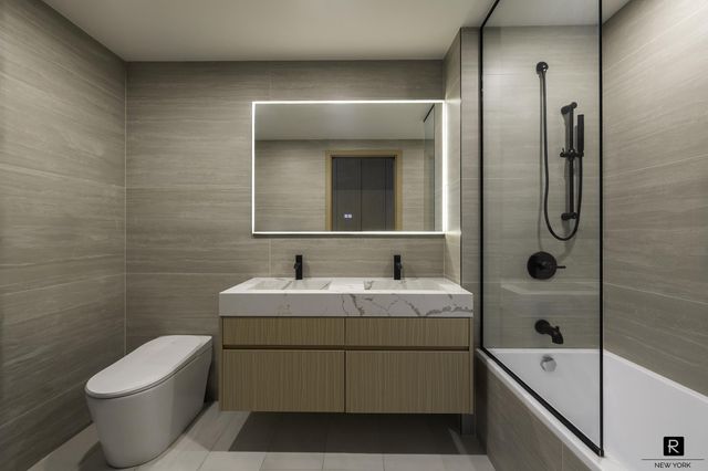 100 Scholes St Apt 1B, New York City, NY 11206