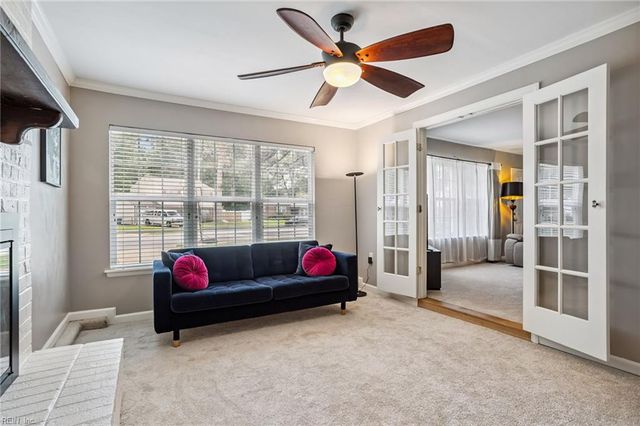 8 El Paso CT, Hampton, VA 23669