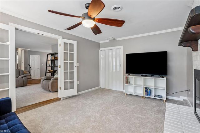 8 El Paso CT, Hampton, VA 23669