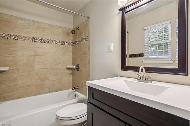 8 El Paso CT, Hampton, VA 23669