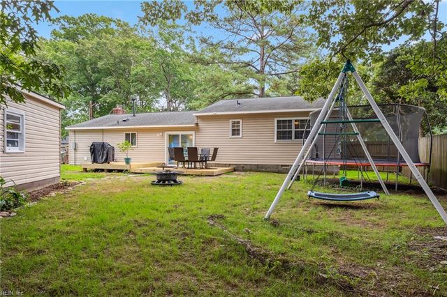 8 El Paso CT, Hampton, VA 23669