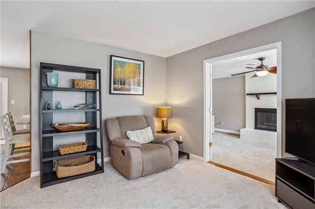 8 El Paso CT, Hampton, VA 23669